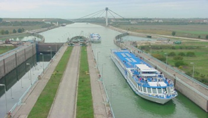 Ecluzele din Agigea, Cernavodă şi Ovidiu, modernizate de CAN